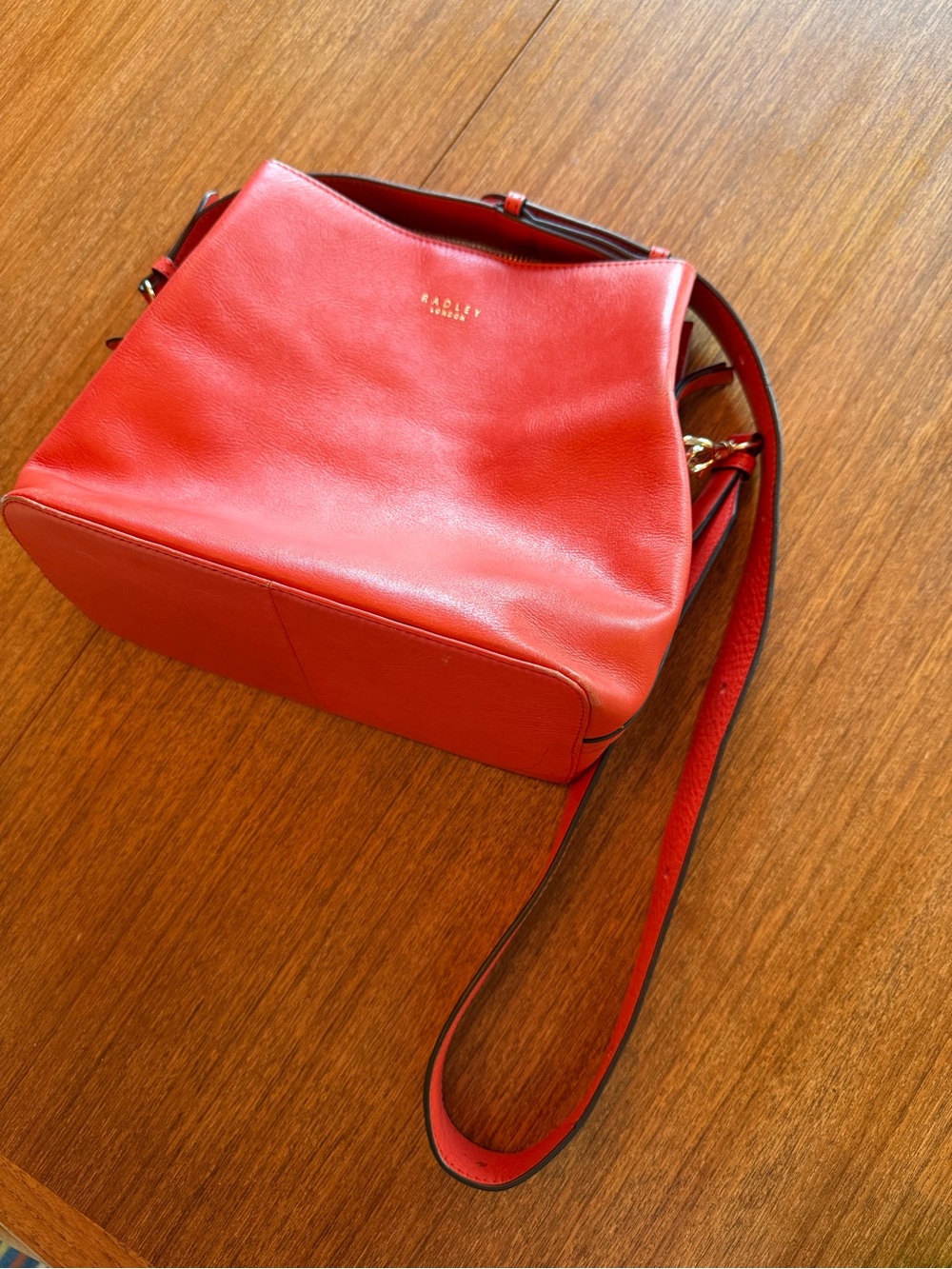 RADLEY LONDON Poppy (pink/red) Leather Bucket Shoulder Bag with Adjustable Strap